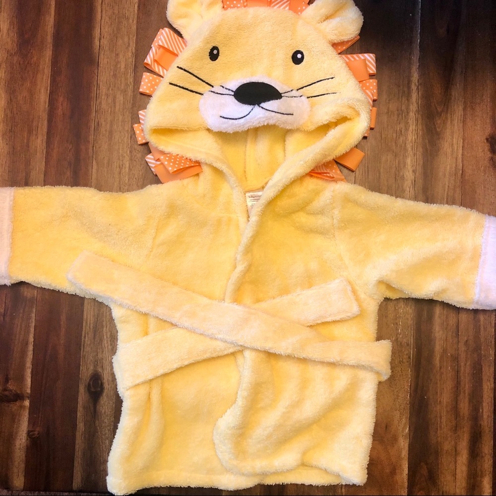 Lion Baby Robe Size 0-9 months